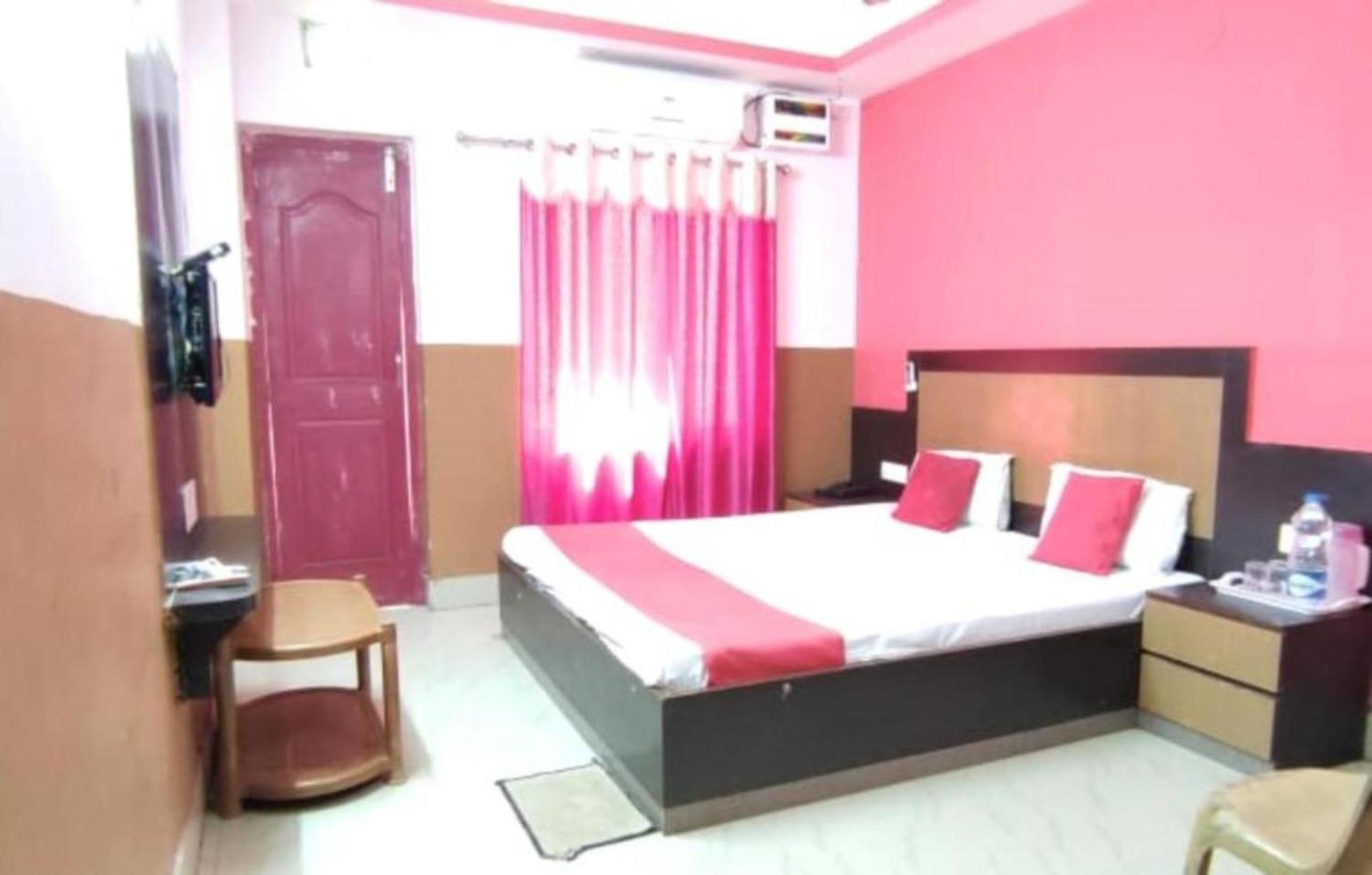 Hotel Samrat Palace Near Puri Sea Beach Best Choice Of Travellers By Morservices Buitenkant foto