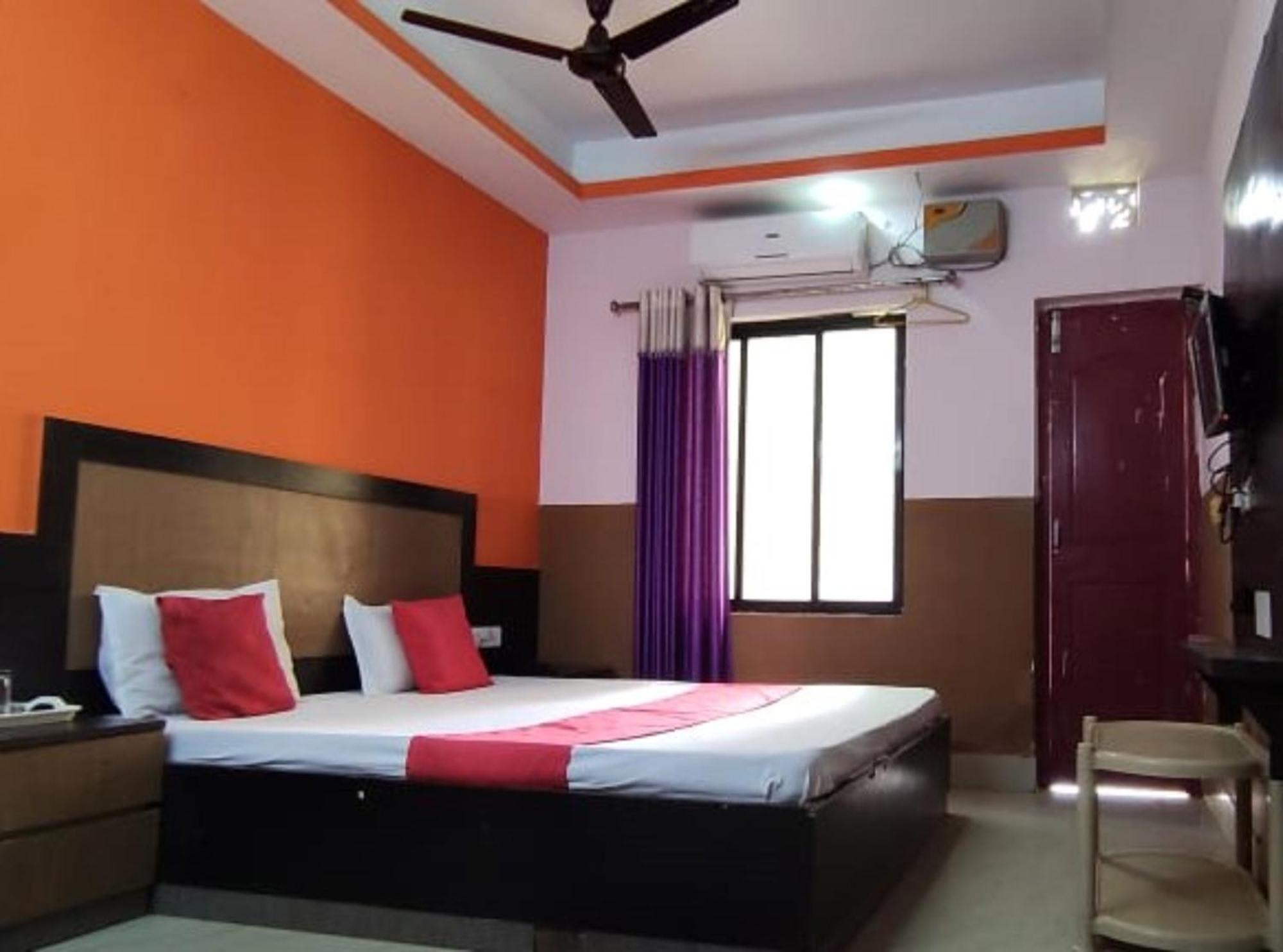 Hotel Samrat Palace Near Puri Sea Beach Best Choice Of Travellers By Morservices Buitenkant foto